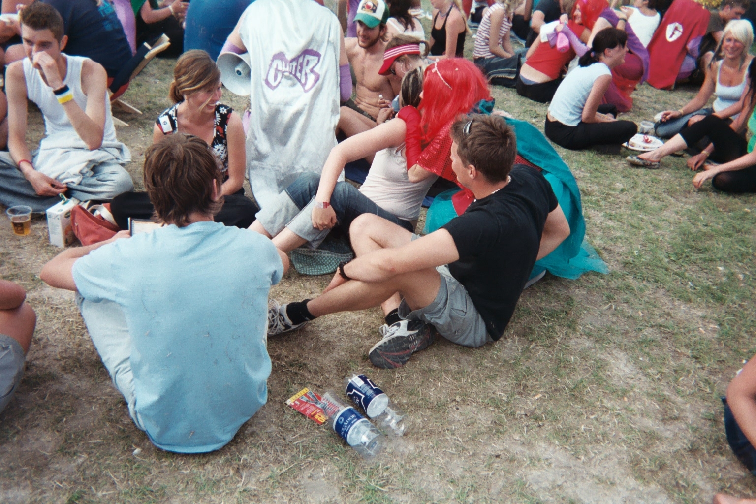 GLITTER. Auf dem ROSKILDE FESTIVAL in Roskilde in Dänemark. Juni 2003. Photo: Erwin Thomasius.