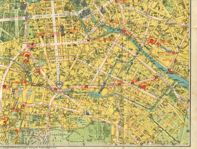 Ausschnitt aus einem Berliner Stadtplan, den mein Großvater sich kaufte, als er vor seinem Einsatz im Ersten Weltkrieg den Umgang mit dem Flammenwerfer in der Hasenheide erlernen und üben musste. Alle Rechte bei PHARAUS VERLAG G.m.b.H., BERLIN.