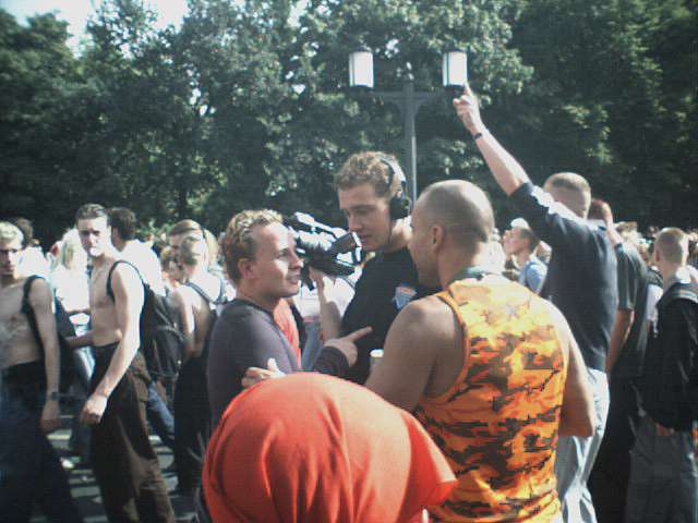 Photo vom Abend der Loveparade in Berlin am 21.07.2001